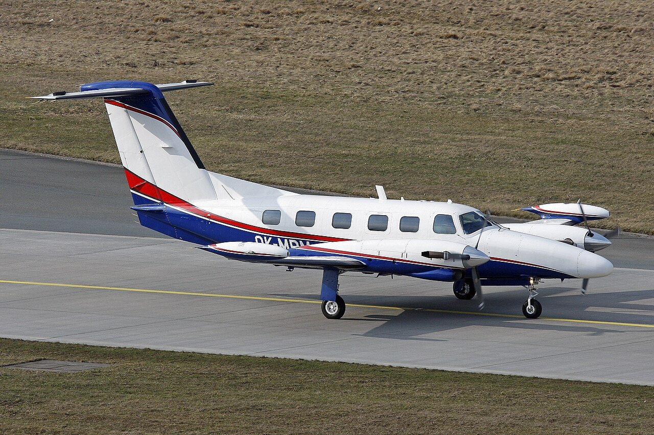 Piper PA-42